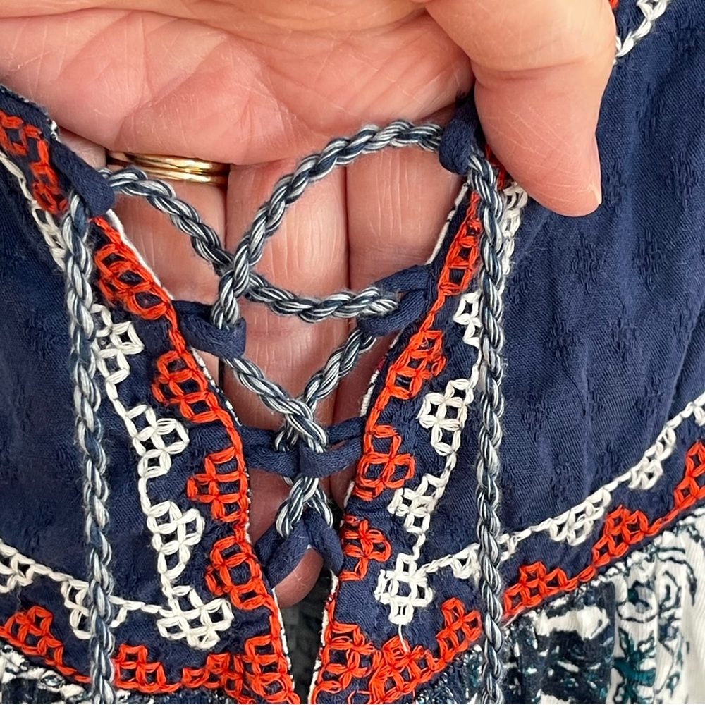 Lucky Brand Sleeveless Top | Size S/P  | Tie Tassels | Blue Pattern Boho - Picture 5 of 9